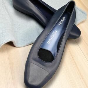NWOT Women's Size 10 VANELI Navy Blue Leather Cap Toe Low Heel Shoes
